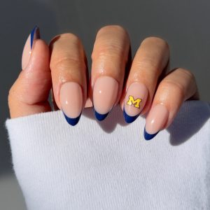 Michigan Wolverines Press-On Nail Set
